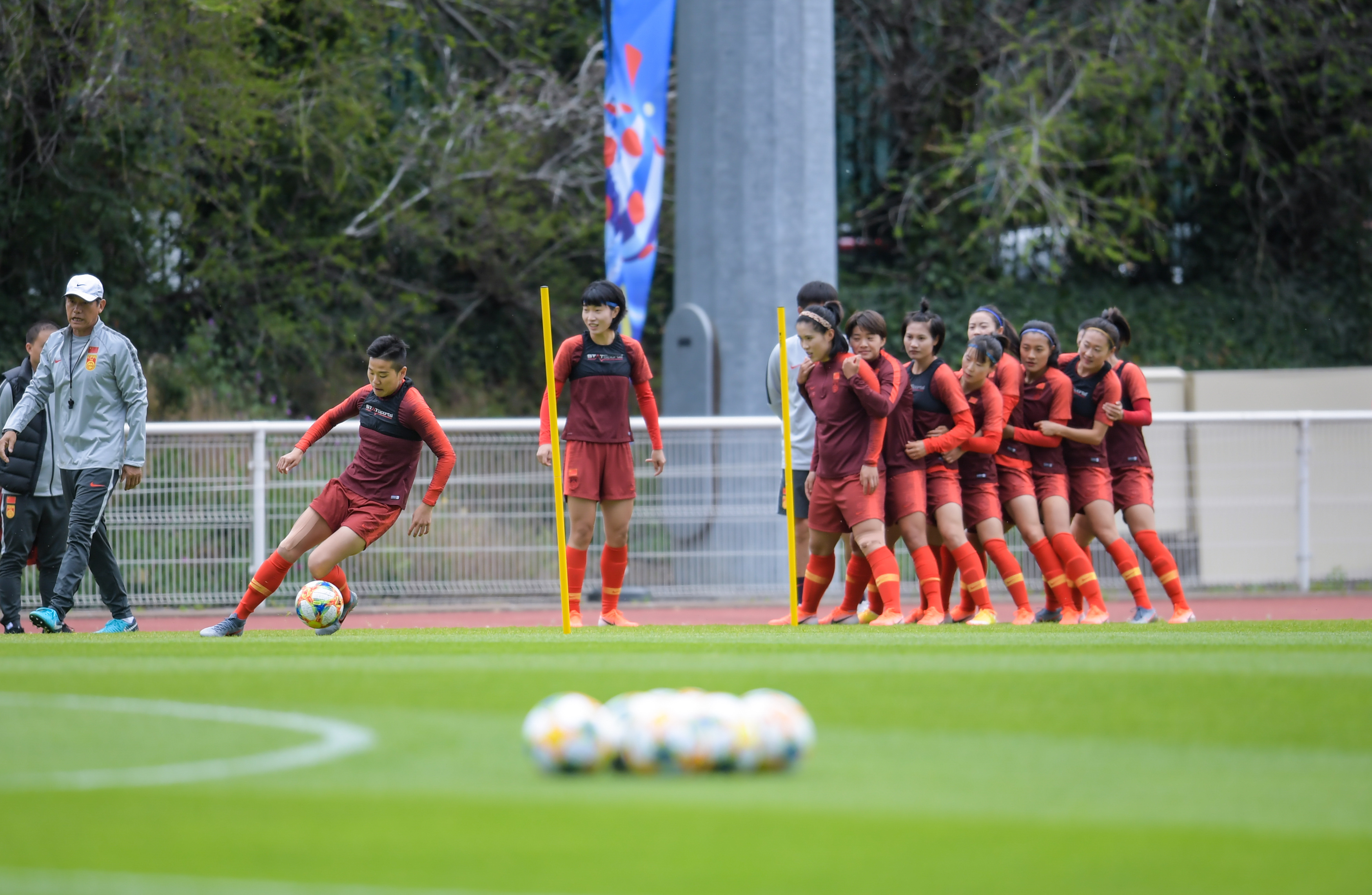 关于中国女足备战逆风而行,团队合作精彩呈现的信息 关于中国女足备战逆风而行,团队合作精彩呈现的信息