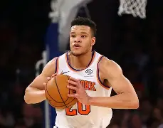 关于佛罗伦萨前锋遭遇伤病困境，或将无法登场的信息